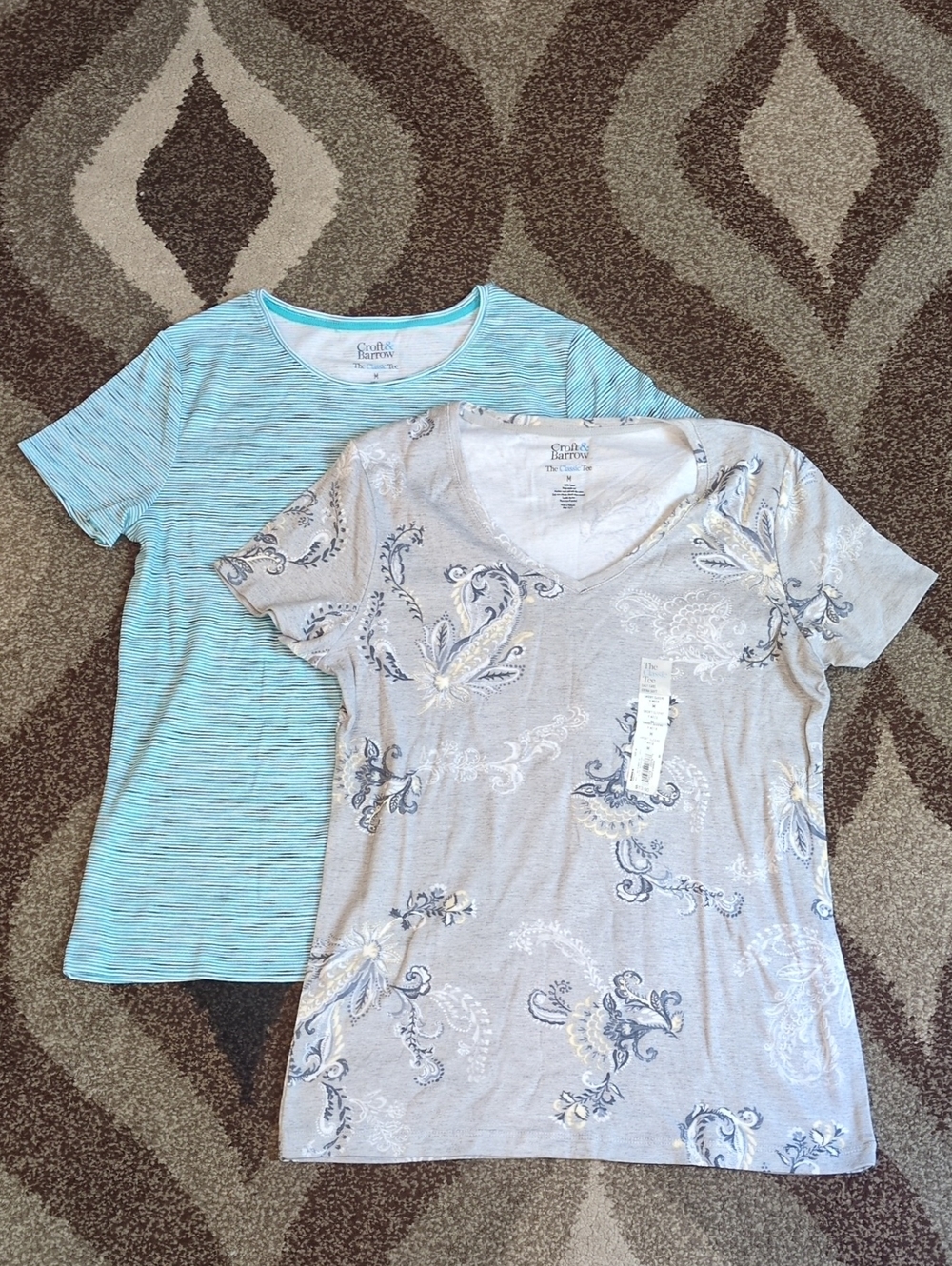 NWT Croft & Barrow Women’s Set Of Two Short Sleeve Tops size Medium